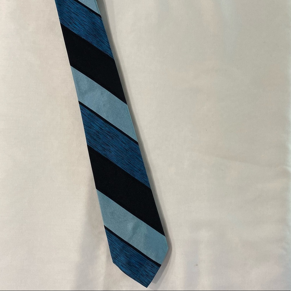 Bundle Ties 3/$20! EUC designer skinny neck tie